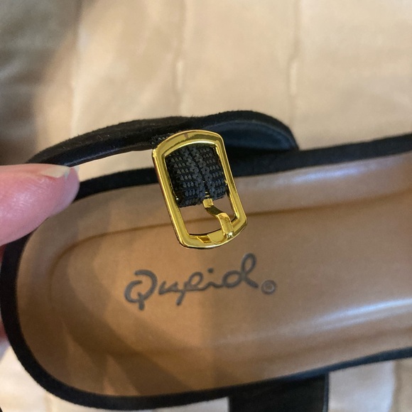 Cupid platform black heels. - Picture 9 of 9